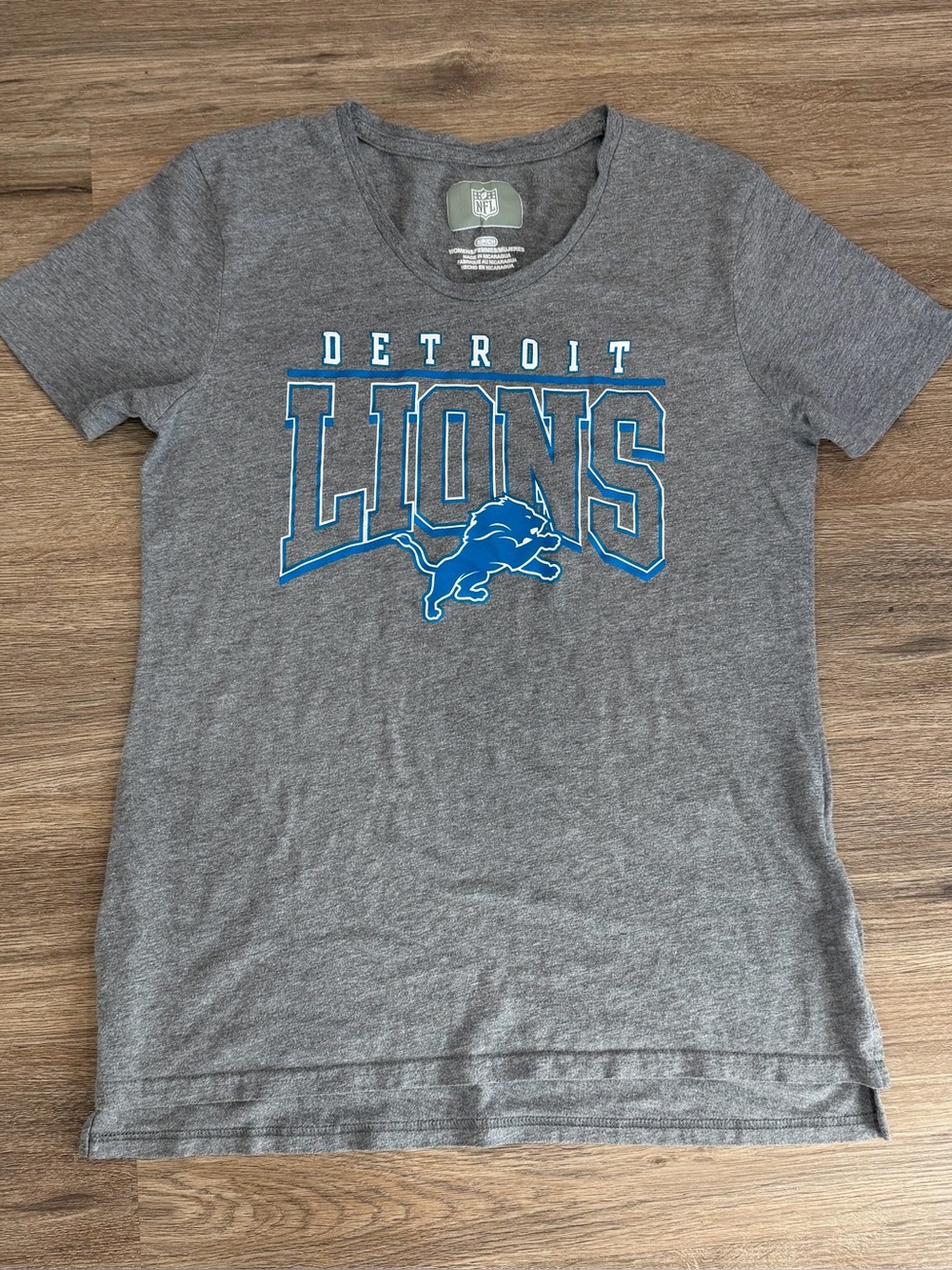 Like New Women’s Detroit Lions T-Shirt
